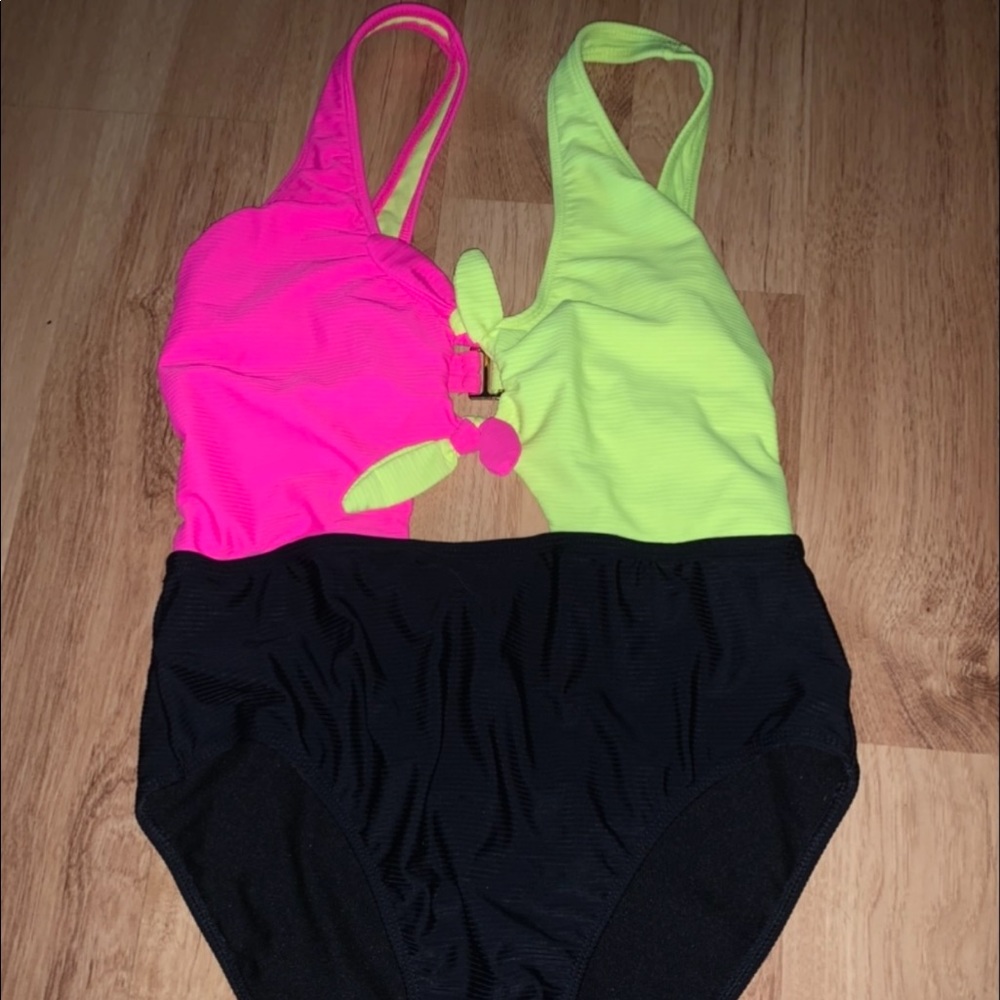 Women’s one piece